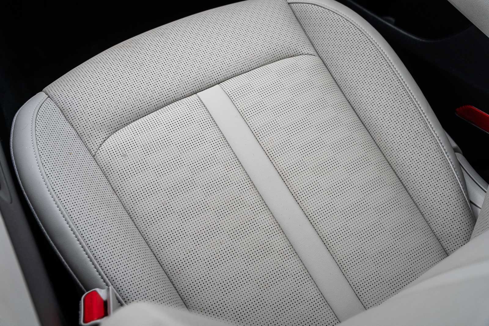 Used 2026 White Kia S image 28