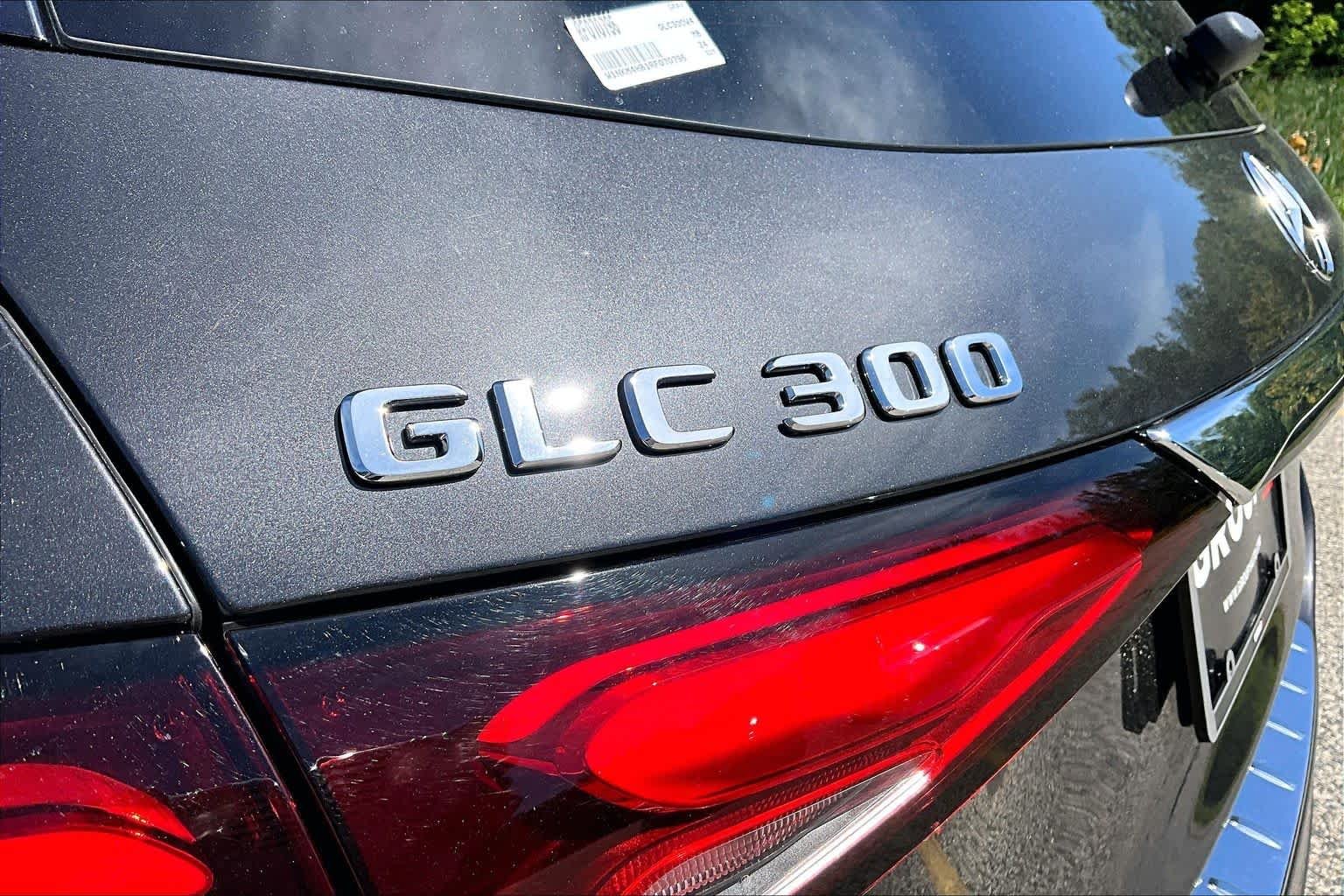 Used 2024 Graphite Grey Metallic Mercedes-Benz GLC 300 image 18