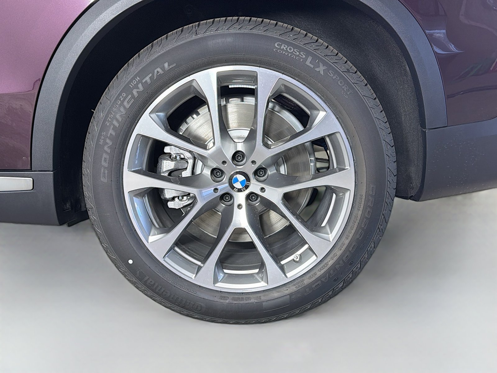 New 2026 Mora Metallic BMW xDrive50e image 33