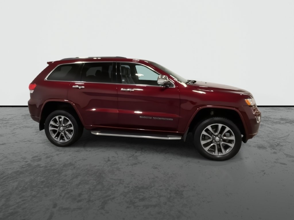 Used 2017 Red Jeep Overland image 9