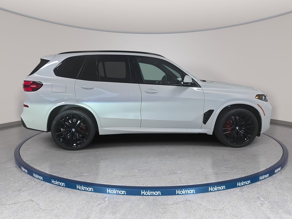 Used 2026 Mineral White Metallic BMW sDrive40i image 4