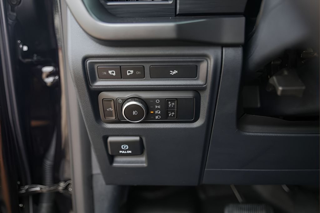 Used 2024 Black Ford XLT image 15