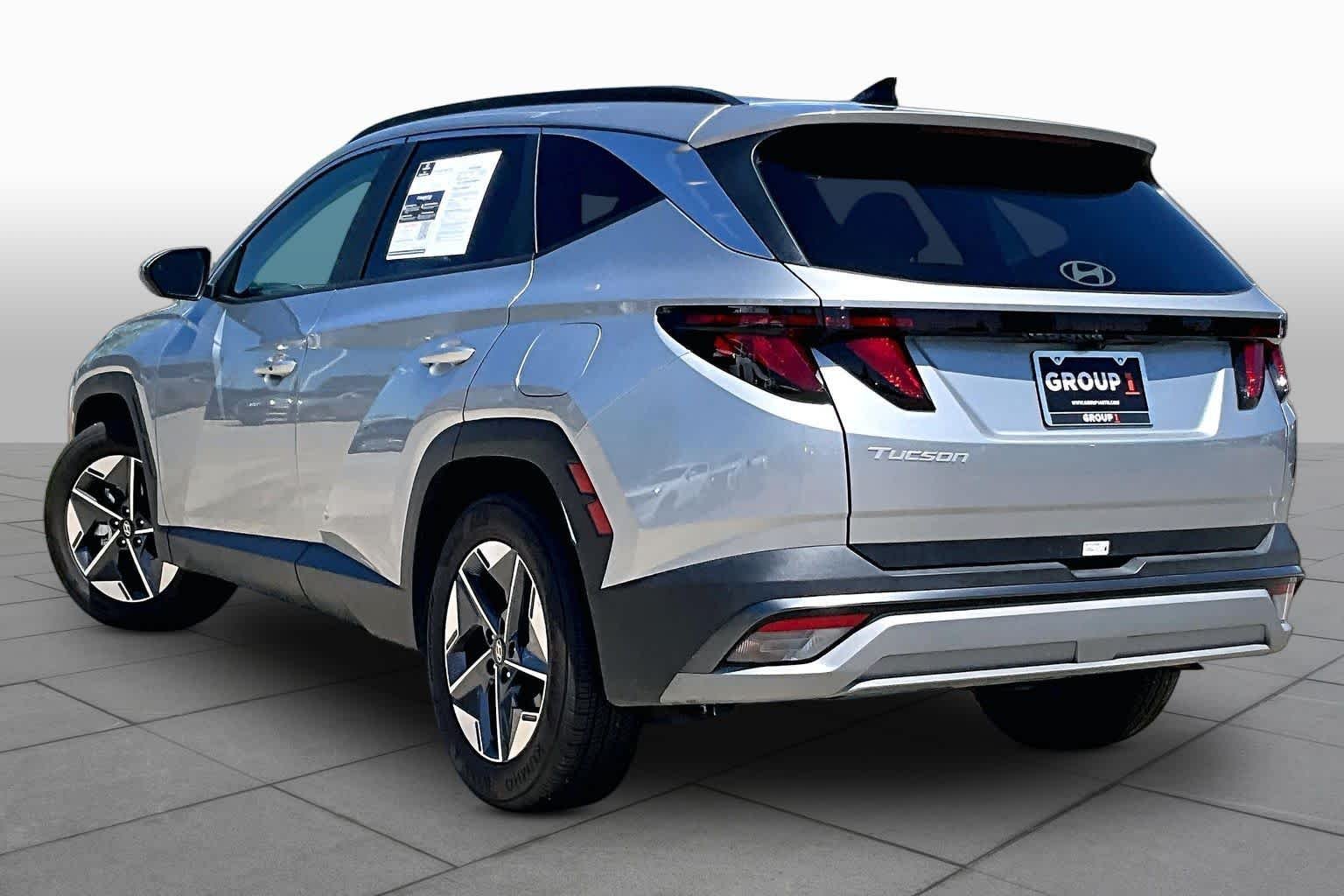 Used 2026 Shimmering Silver Hyundai SEL image 10