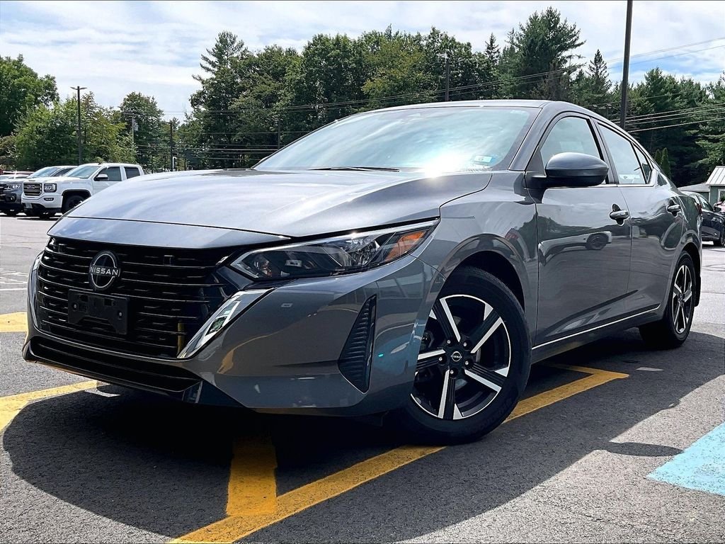 Used 2025 Gray Nissan SV image 3