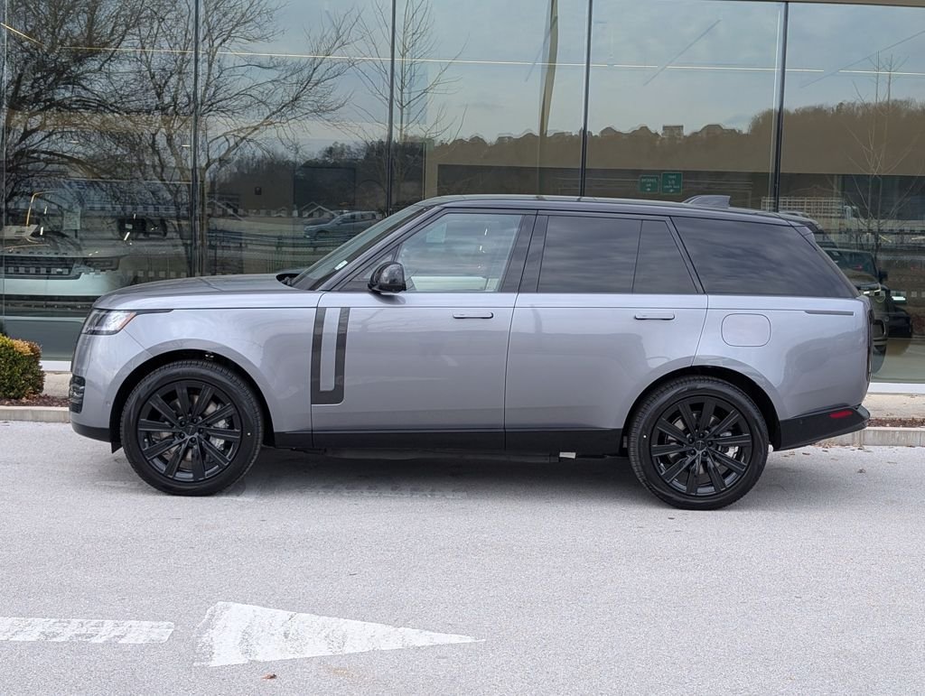 New 2026 Eiger Grey LAND ROVER SE PHEV image 3