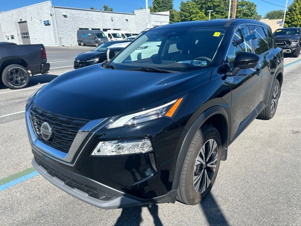 Used 2021 Black Nissan SV image 4