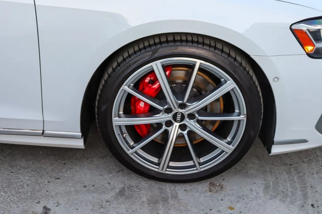 Used 2022  Audi 4.0T image 11