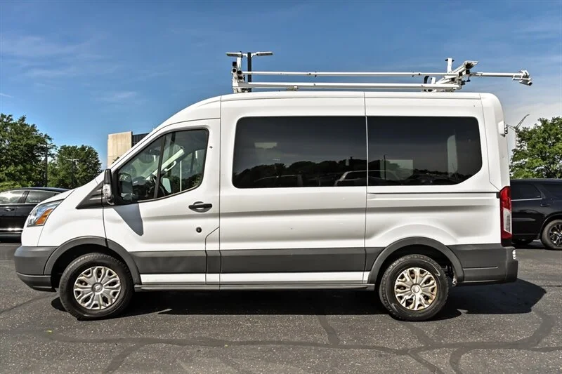 Used 2016 Oxford White Ford 150 XLT image 7