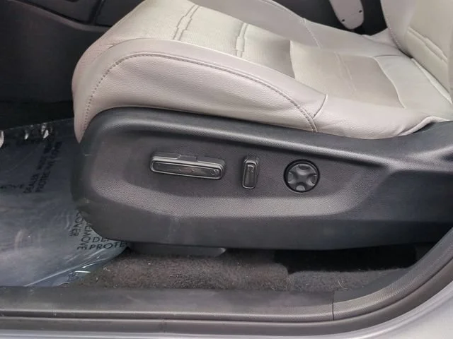Used 2018 Silver Honda Touring image 24