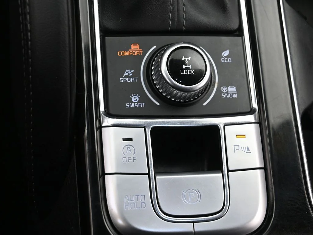 Used 2024 Black Kia EX X-Line image 22