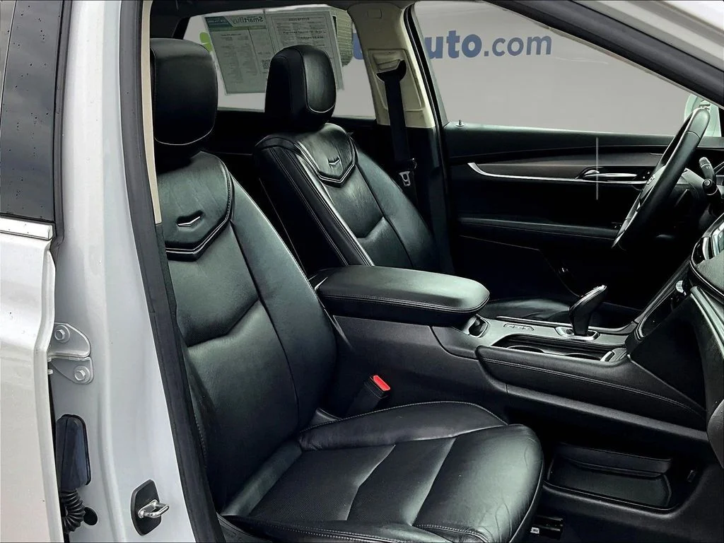 Used 2017 White Cadillac Luxury image 32
