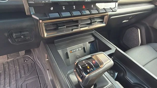 2024 GMC HUMMER EV 3X - Photo 28