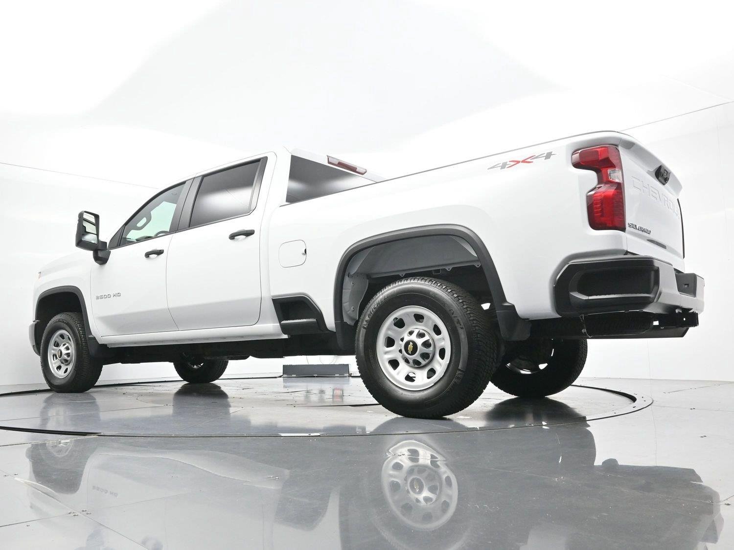 Used 2025 Summit White Chevrolet WT image 44