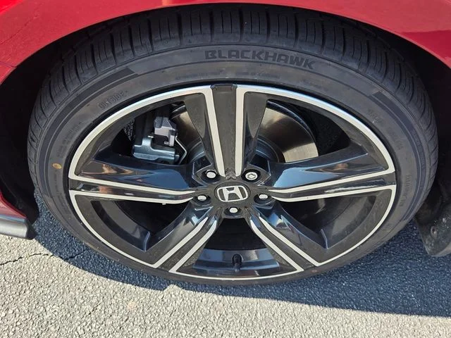 Used 2023  Honda Sport image 18