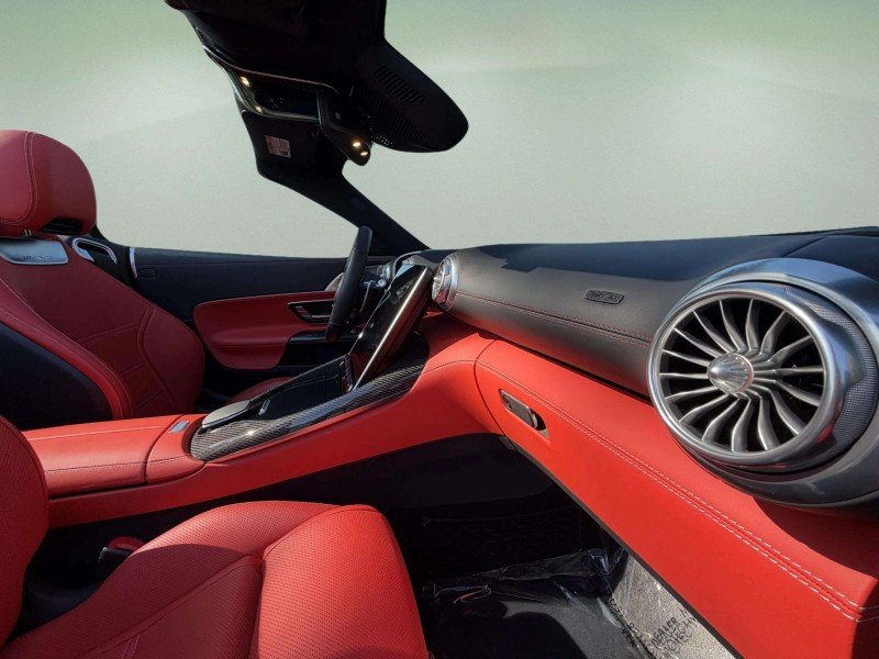 Used 2022  Mercedes-Benz AMG® SL 63 image 13