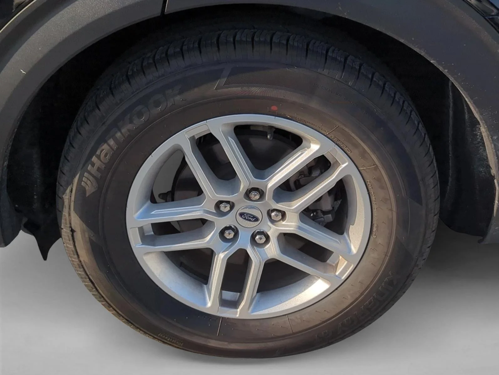 Used 2025 Agate Black Metallic Ford Active image 7