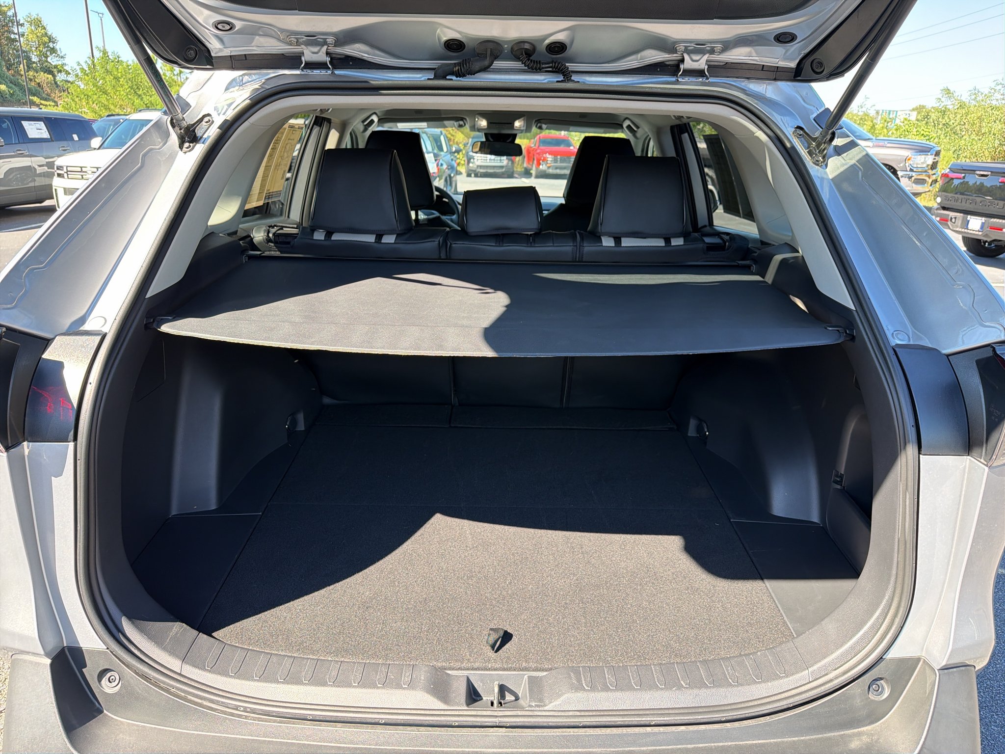 Used 2025 Silver Sky Metallic Toyota XLE image 15