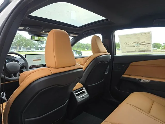 New 2026 Ultra White Lexus PREMIUM PLUS image 18