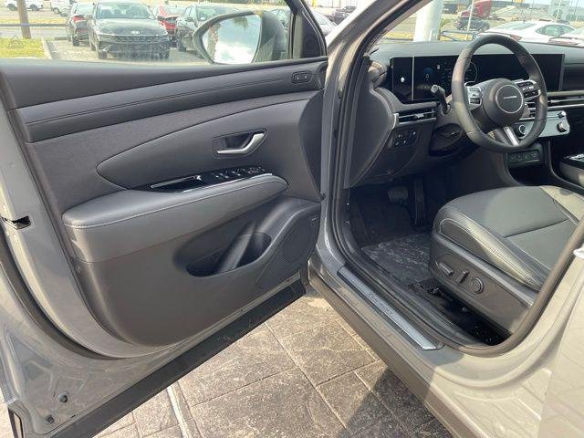 2025 Hyundai Tucson Limited - Photo 13