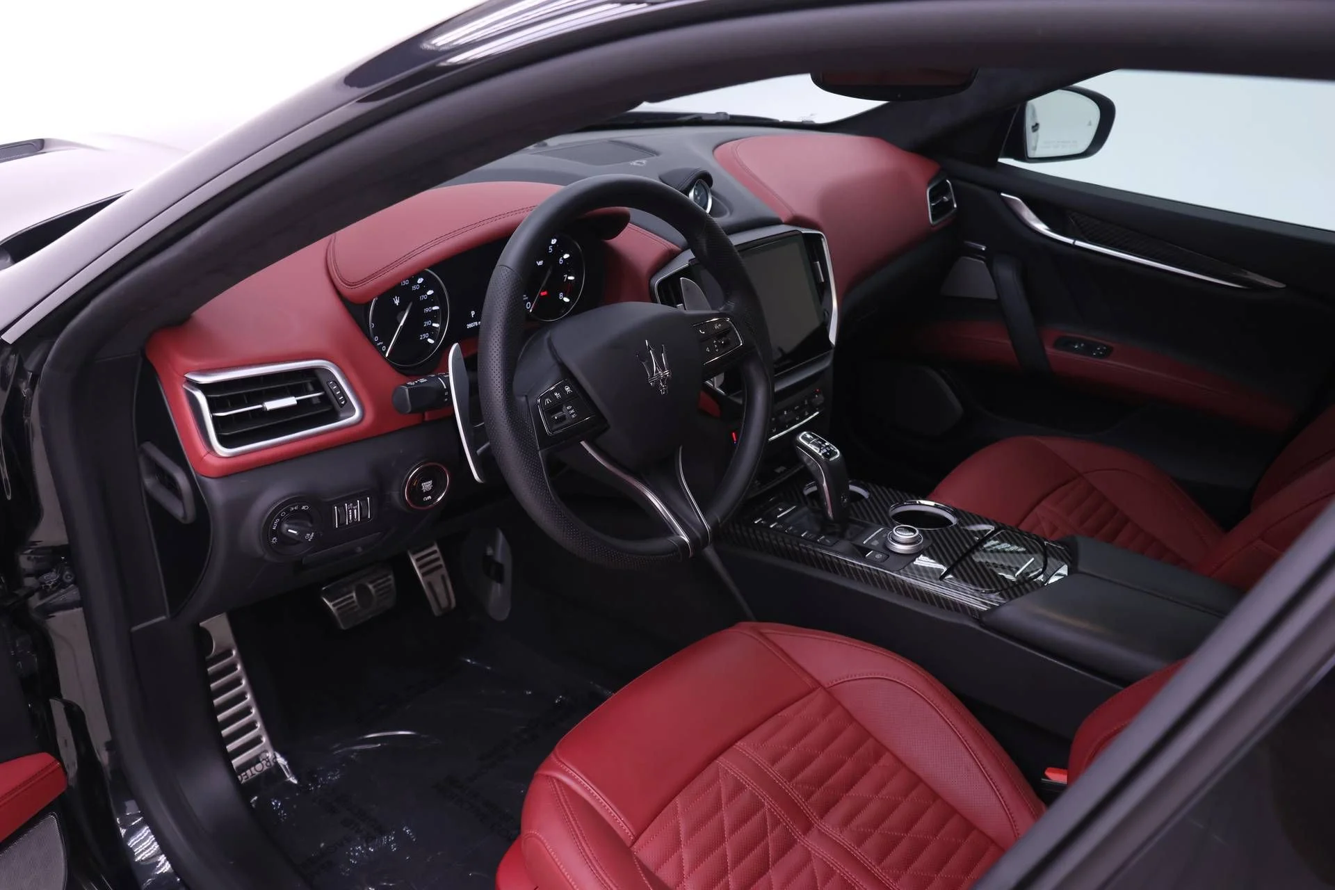 Certified Used 2023  Maserati Trofeo image 6