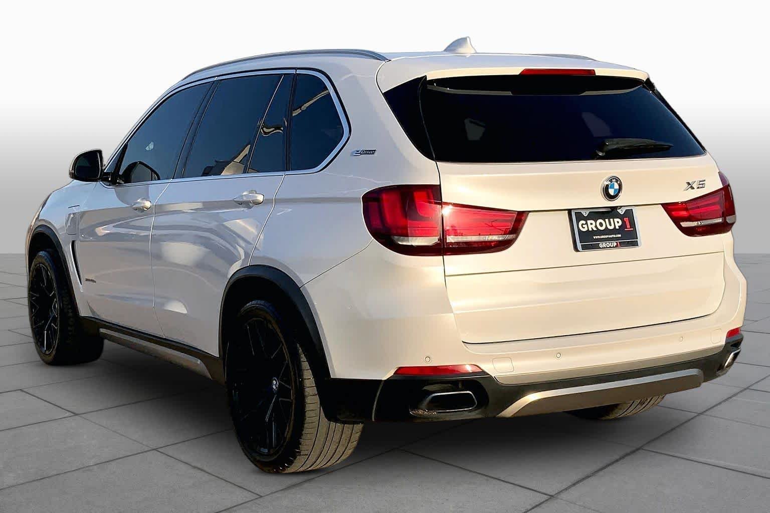 Used 2018 Alpine White BMW xDrive40e iPerformance image 11