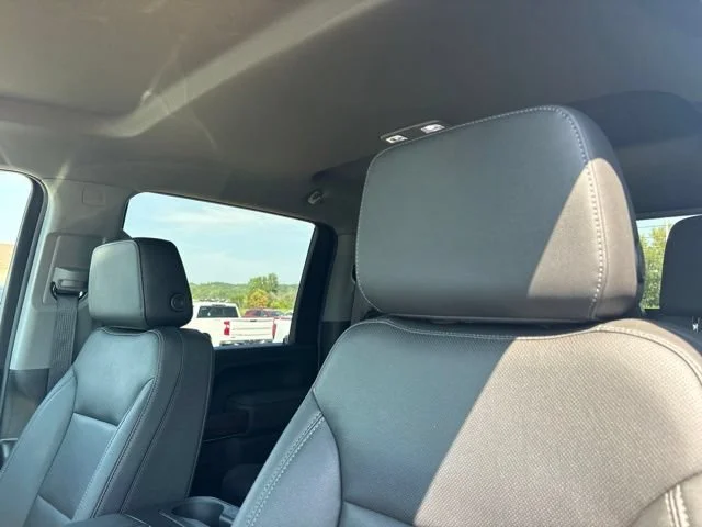 Used 2023 SUMMIT WHITE GMC SLT image 16