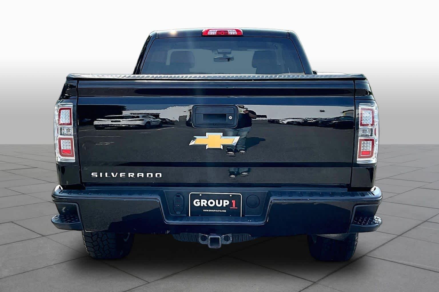 Used 2018 Black Chevrolet Custom image 5