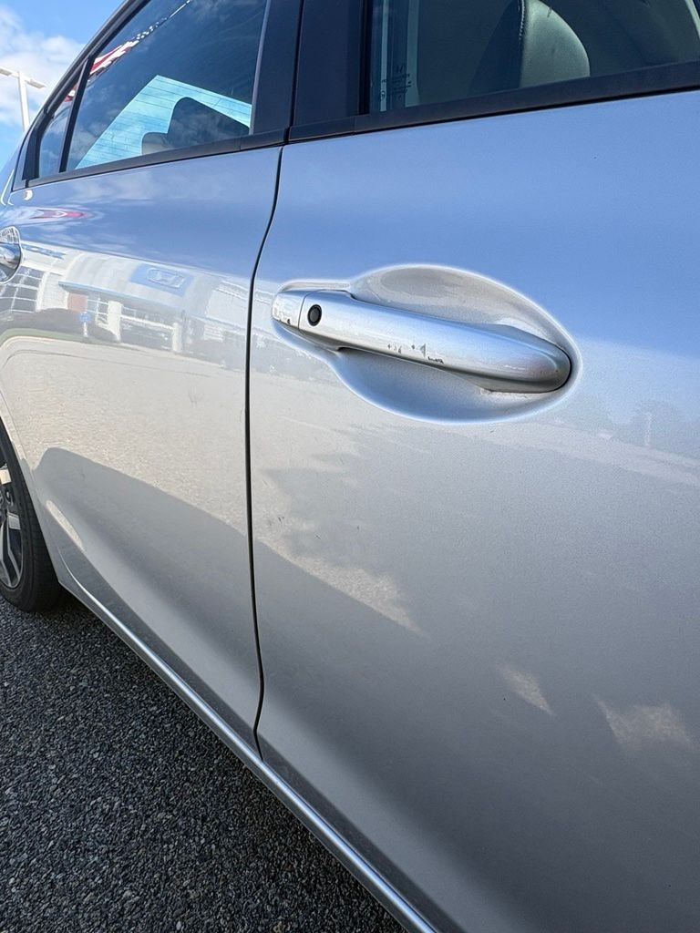 Used 2015 Silver Honda EX-L image 2
