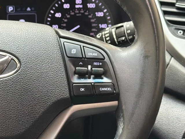 Used 2018 Coliseum Gray Hyundai Value image 16