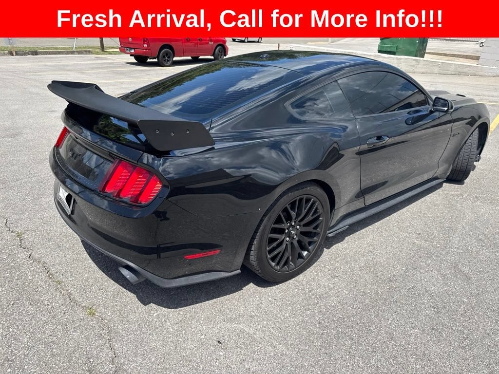 Used 2017 Black Ford GT Premium image 5