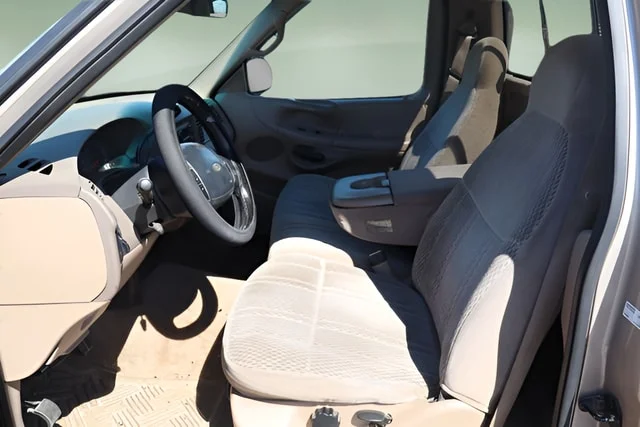 Used 1997 Champagne Ford Lariat image 12