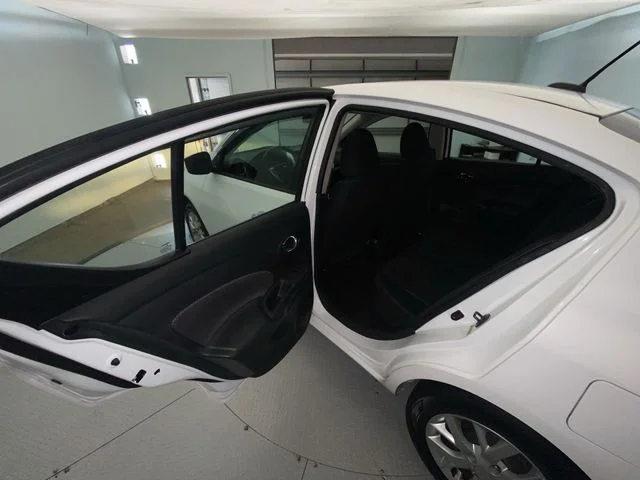 Used 2017 White Nissan 1.6 SV image 21