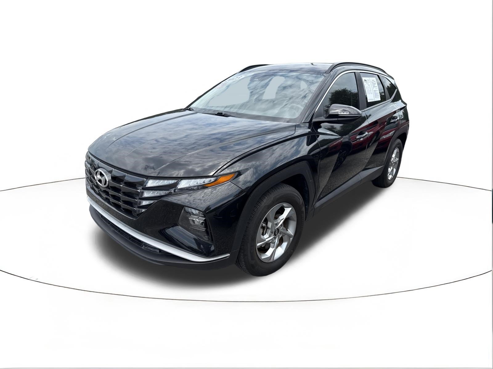 Used 2023 Phantom Black Hyundai SEL image 4