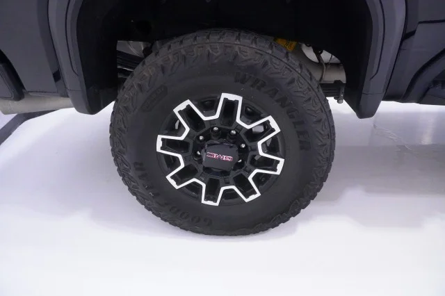 Used 2024 Onyx Black GMC AT4X image 6