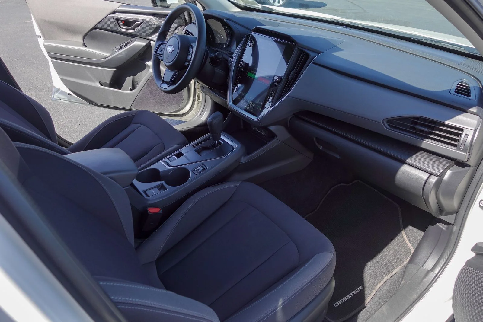 Used 2025 Crystal White Pearl Subaru Premium image 11