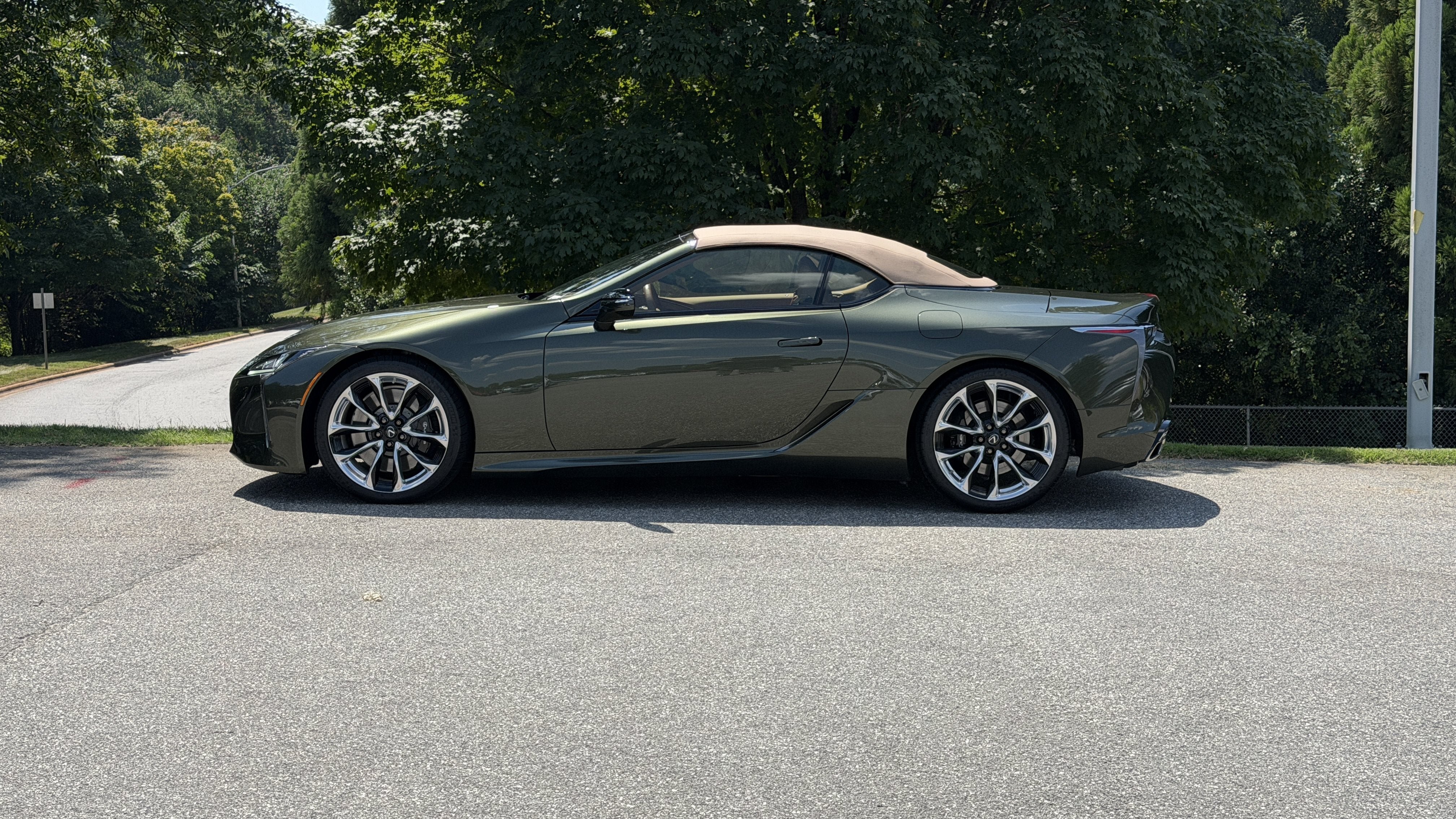 Used 2021 Nori Green Pearl Lexus 500 image 5