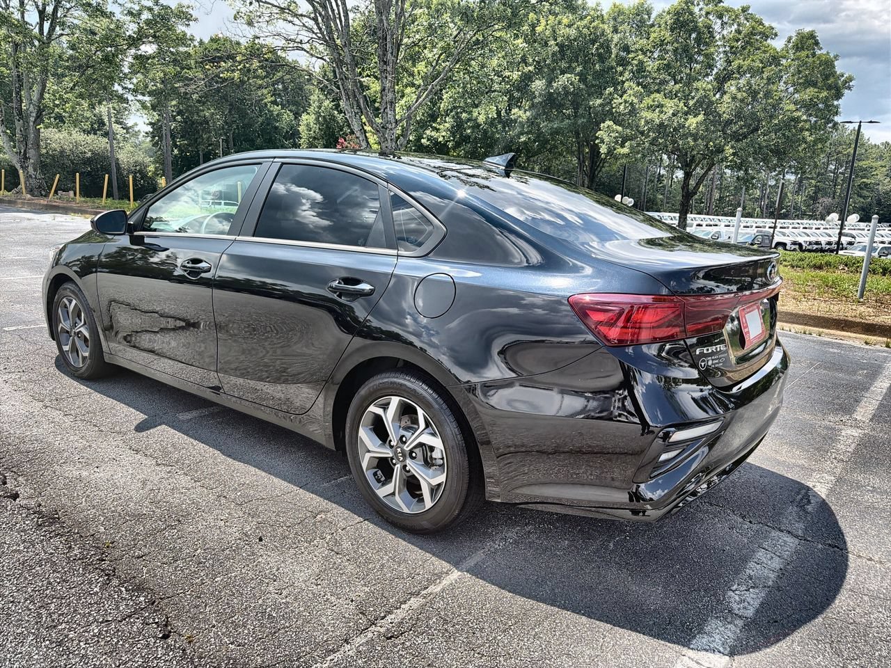 Used 2021 Black Kia LXS image 6
