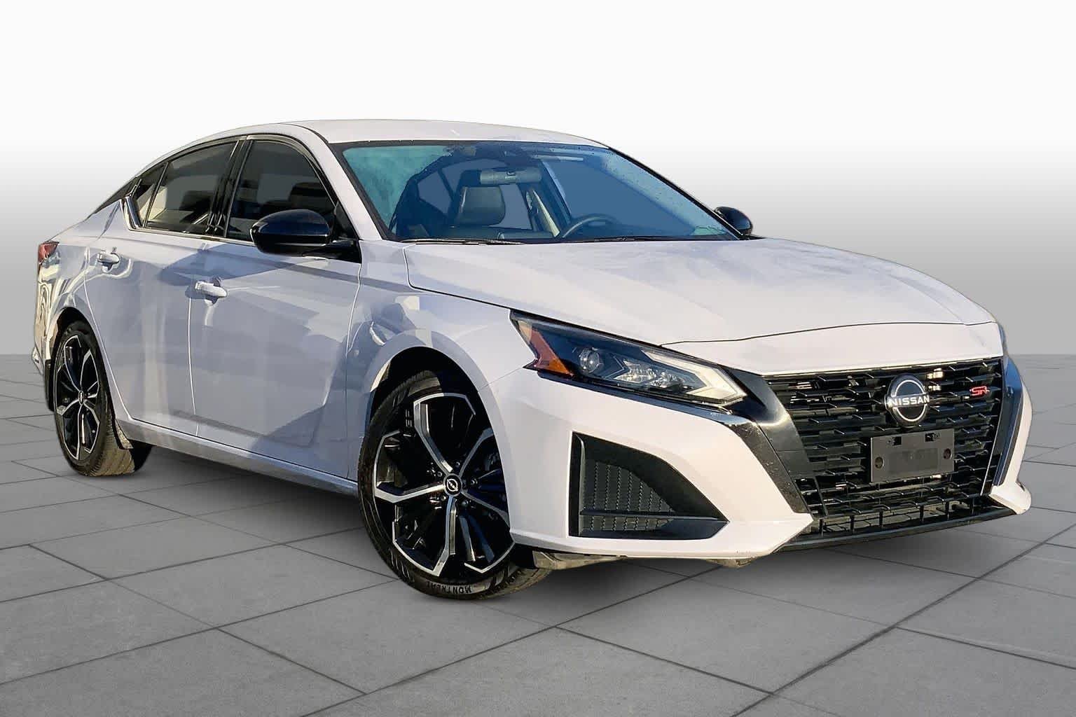 Used 2024 Gray Sky Pearl Nissan 2.5 SR image 3