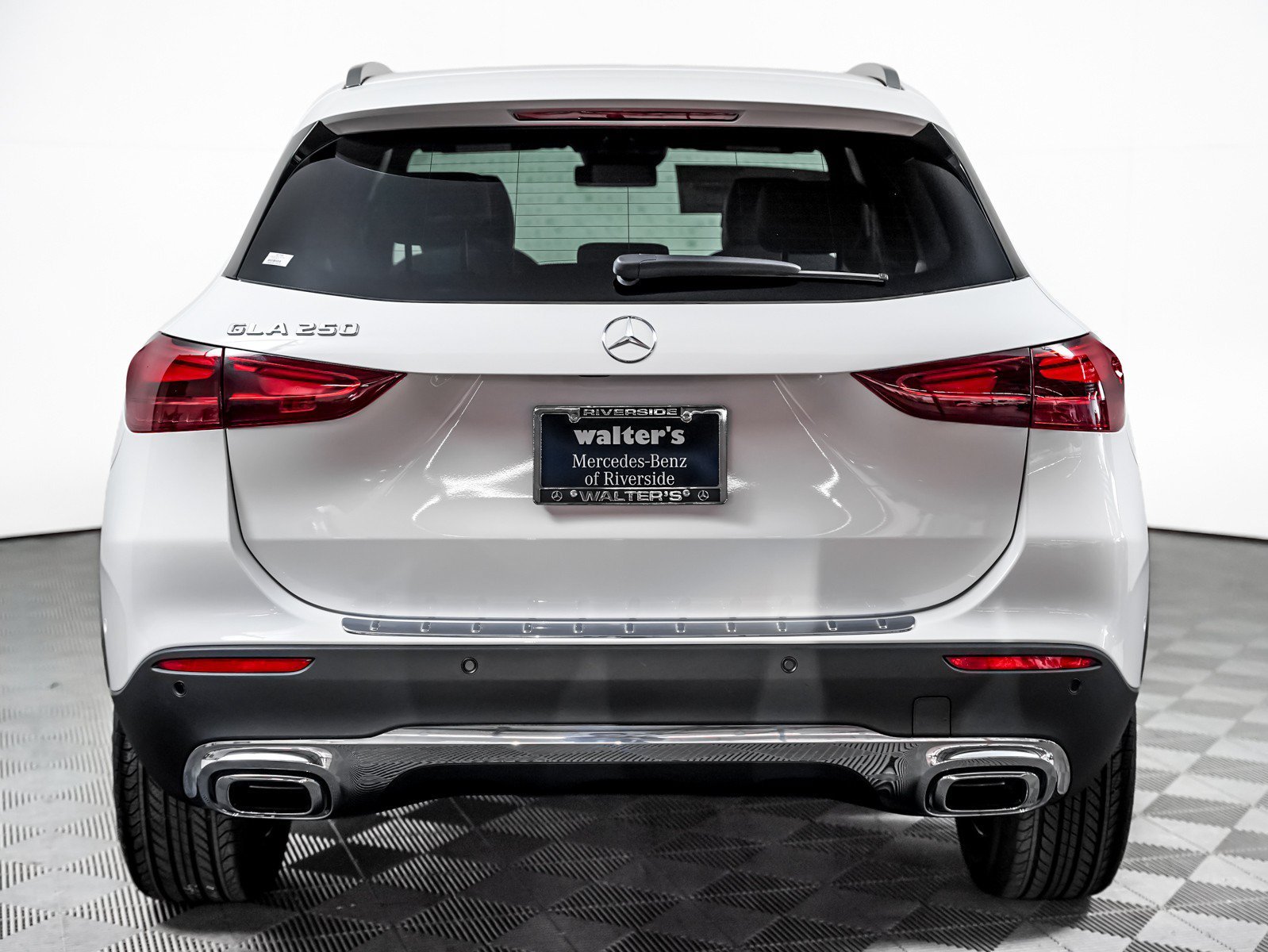 New 2026 Polar White Mercedes-Benz GLA 250 image 7