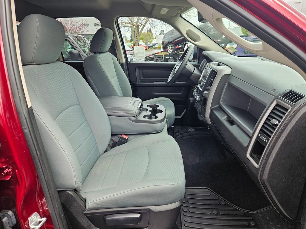 Used 2017 Delmonico Red Pearlcoat Ram Express image 30