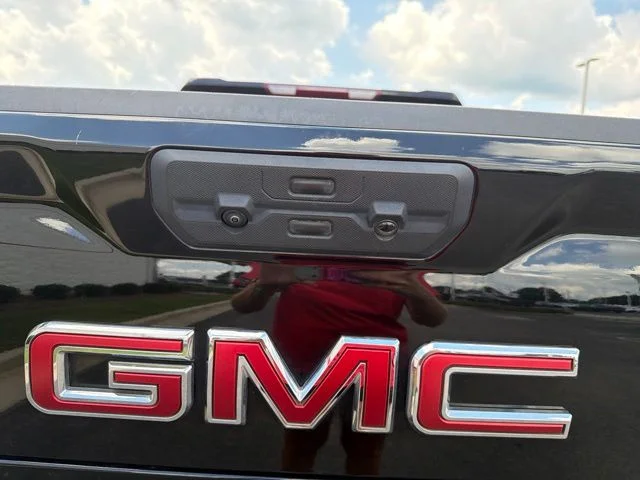 Used 2025 Black GMC SLT image 15