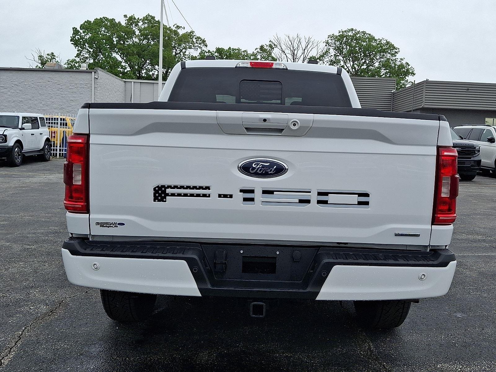 Certified Used 2022 Oxford White Ford XLT image 5