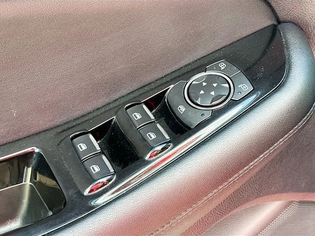 Used 2020 Red Ford SEL image 18