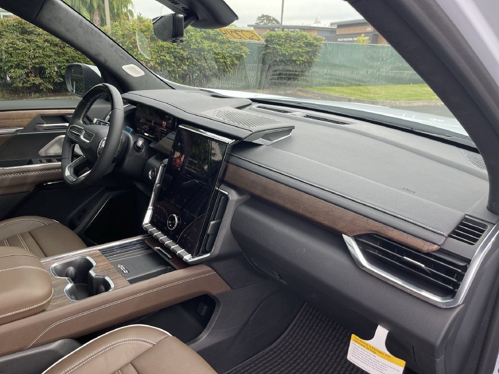 2027 GMC Acadia Denali Ultimate - Photo 30