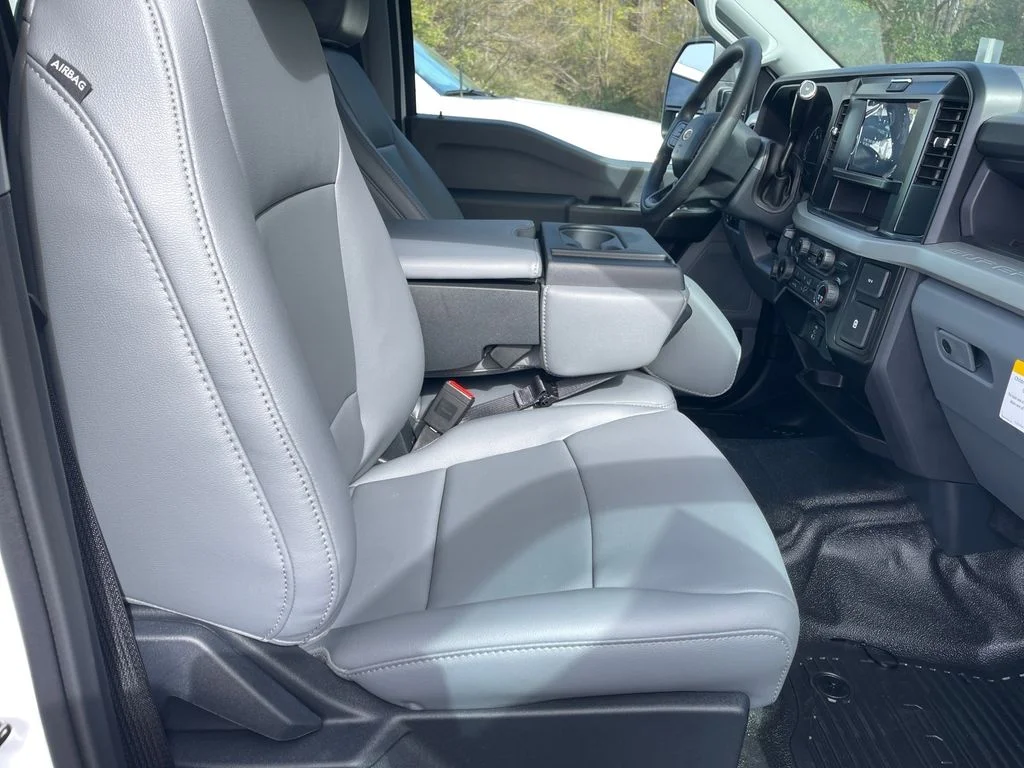 2026 Ford F-450 Super Duty Chassis Cab XL - Photo 14