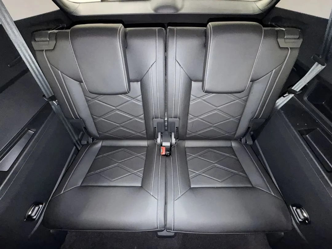New 2026 Pure Gray Volkswagen 2.0T SE w/Technology image 21