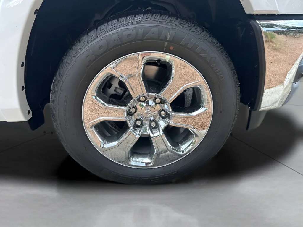 New 2026 Bright White Clear-Coat Exterior Paint RAM Big Horn/Lone Star image 15