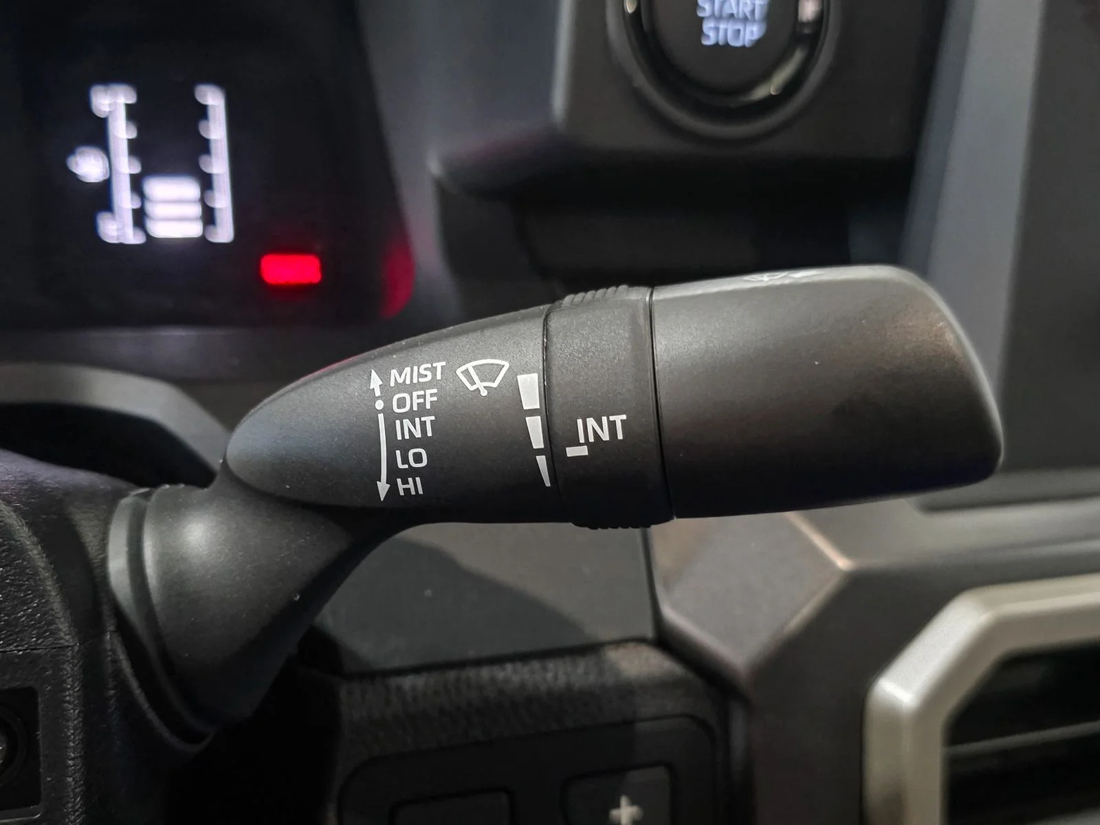 2026 Toyota Tacoma SR5 - Photo 37