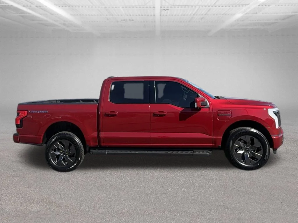 Used 2023 Red Metallic Ford Lariat image 14