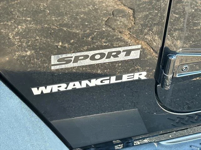 2016 Jeep Wrangler Sport S - Photo 14